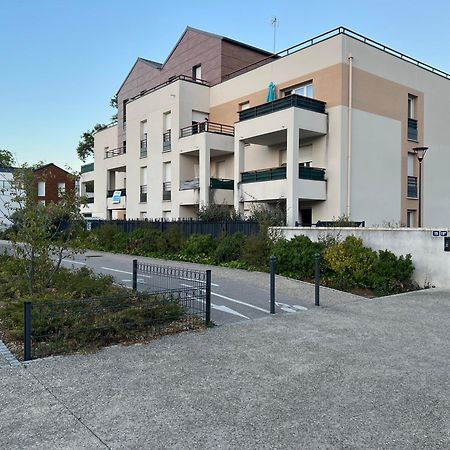 Appartement Rez De Chaussee Avec Parking Prive Орлеан Екстериор снимка