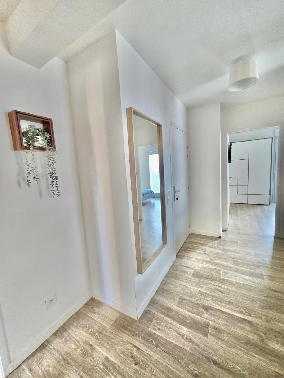 Appartement Rez De Chaussee Avec Parking Prive Орлеан Екстериор снимка