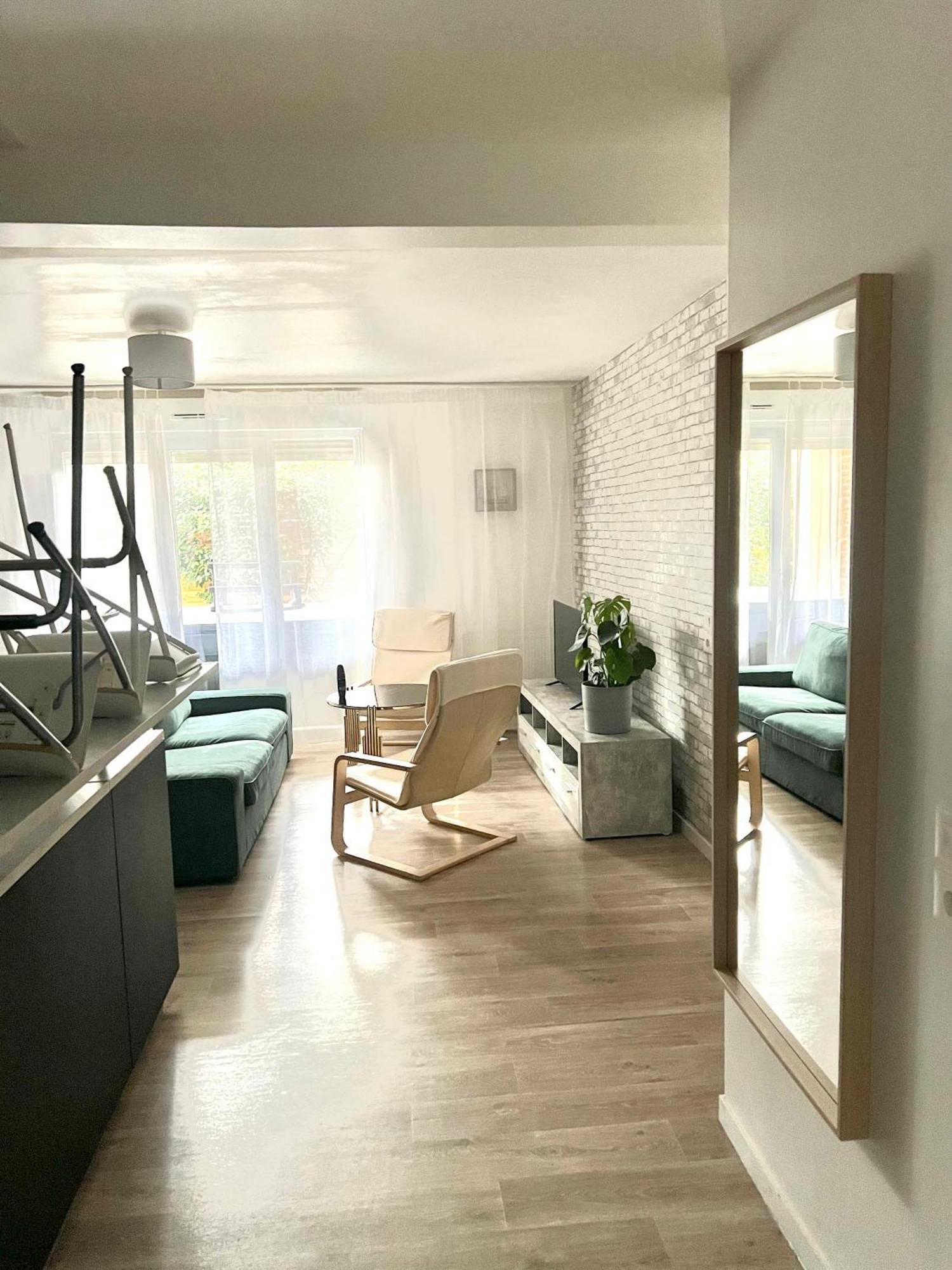 Appartement Rez De Chaussee Avec Parking Prive Орлеан Екстериор снимка